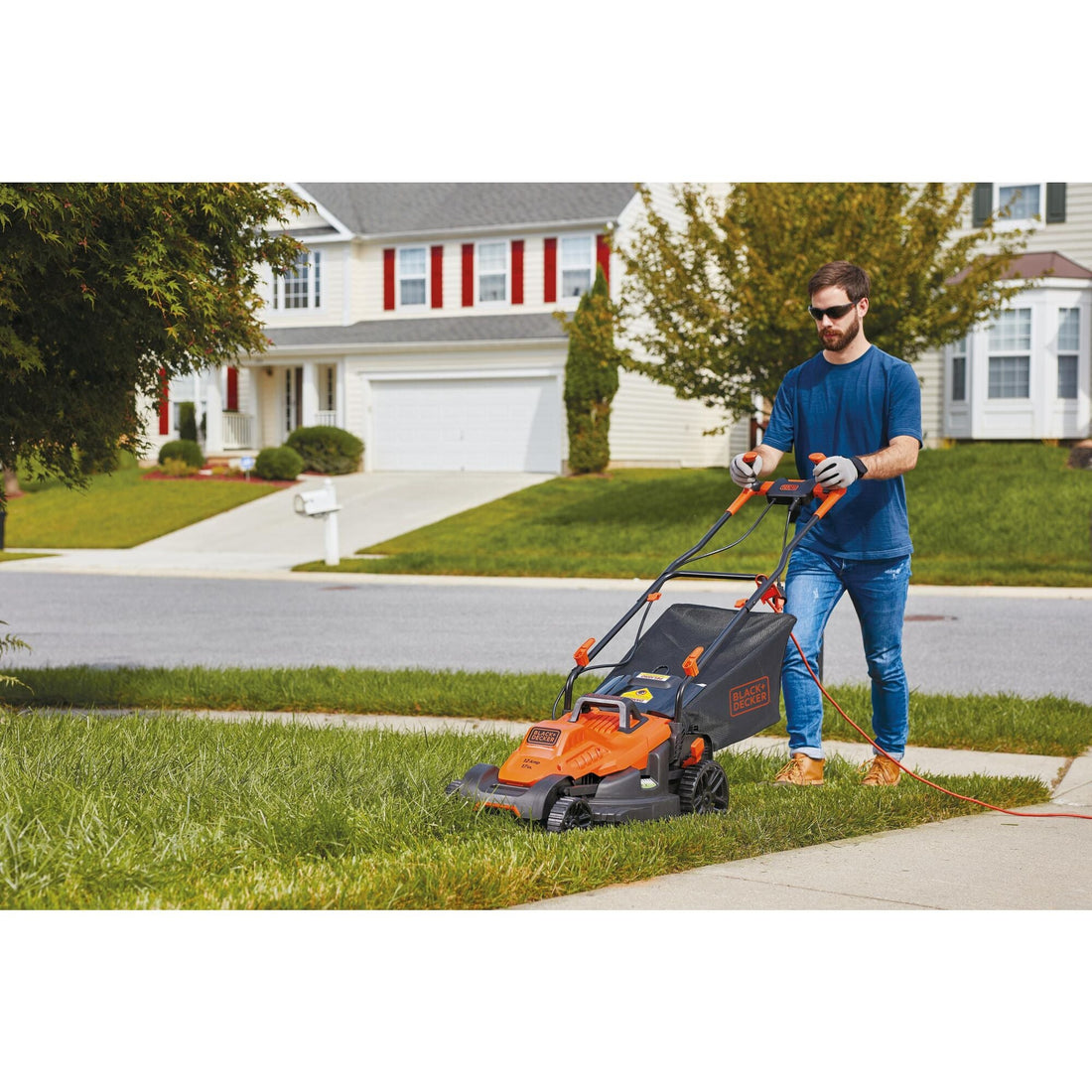 Electric Lawn Mower with Comfort Grip™ Handle, 12 Amp, 17-Inch